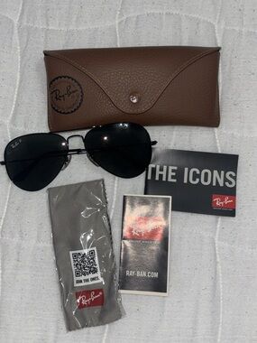 Ray-Ban Men’s Black Aviator Sunglasses with Brown Case and Accessories